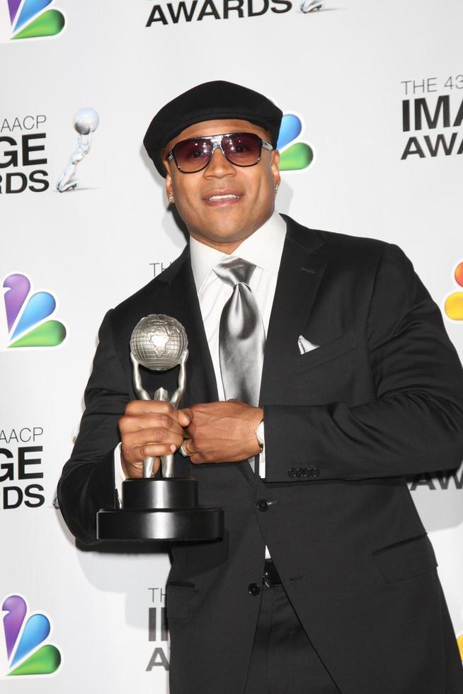 los angeles, 17. feb - ll cool j im presseraum der 43. naacp image awards im shrine auditorium am 17. februar 2012 in los angeles, ca foto