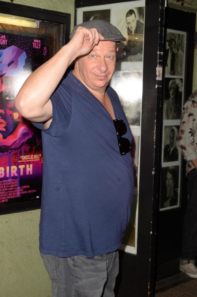 los angeles, 21. august - jeff ross bei der antibirth los angeles premiere im cinefamily theater am 21. august 2016 in los angeles, ca foto