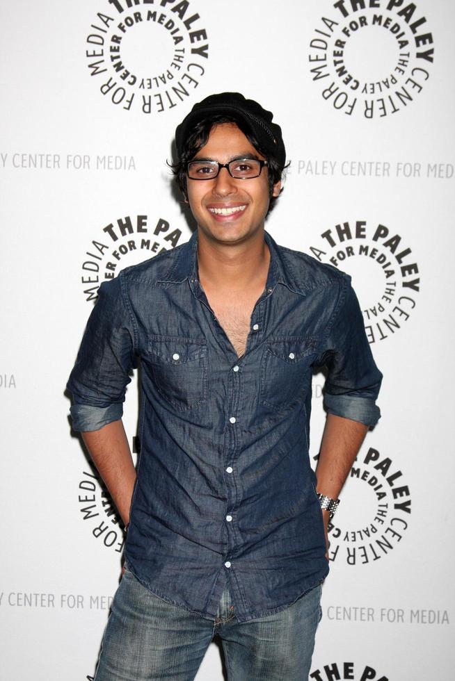 kunal nayyar kommt am 16. april 2009 zum paleyfest09-ereignis der urknalltheorie in den arclight-theatern in los angeles, kalifornien ©2009 kathy hutchins hutchins foto