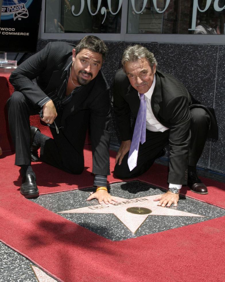 christian gudegast und sein vater eric braeden eric braeden erhält einen stern auf dem hollywood walk of fame los angeles, ca. 20. juli 2007 ©2007 kathy hutchins hutchins photo foto