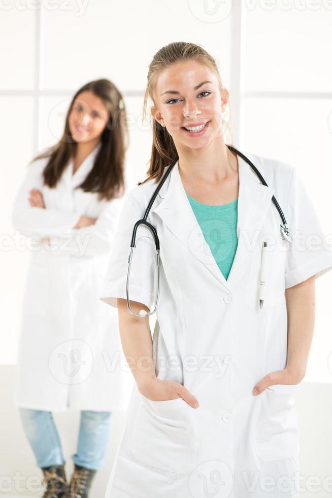 hübsches Medizinstudentenmädchen foto