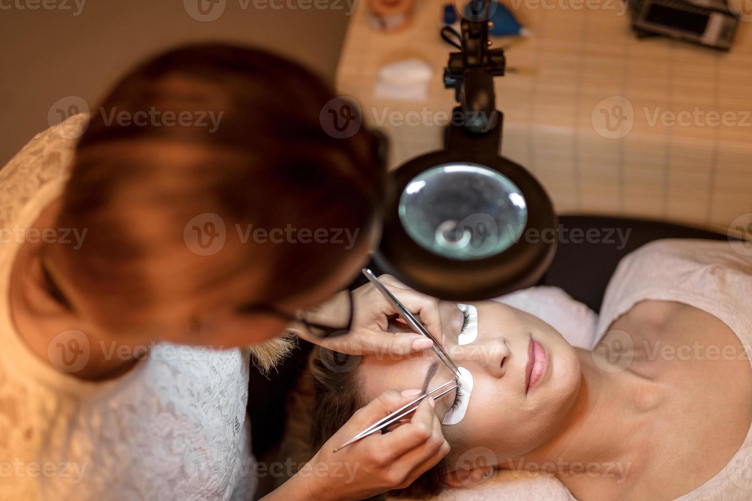 Prozedur Wimpernverlängerung foto