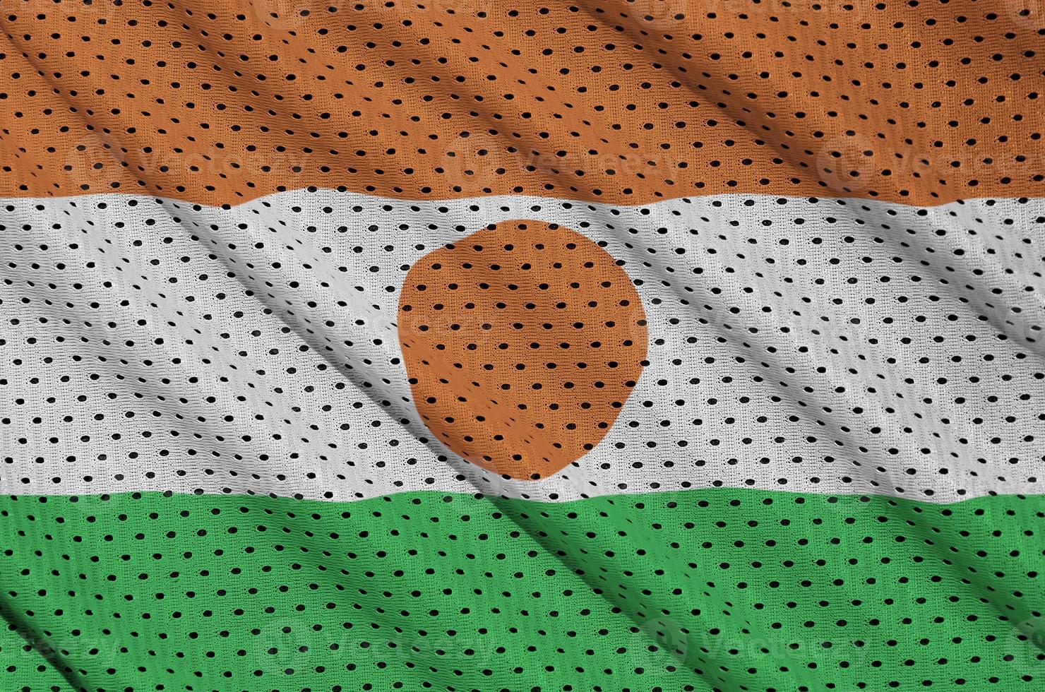 Niger-Flagge gedruckt auf einem Polyester-Nylon-Sportswear-Mesh-Gewebe m foto