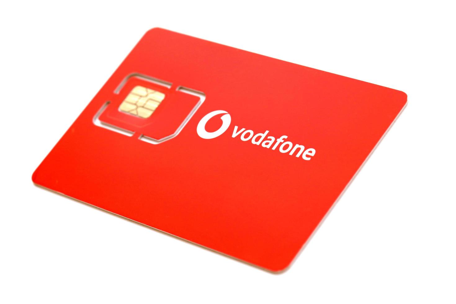 ternopil, ukraine - 5. juli 2022 vodafone power sim mobile card von vodafone group plc - britisches multinationales telekommunikationsunternehmen, das netze in 22 ländern betreibt foto