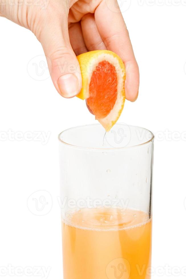 gepresster roter Grapefruitsaft foto