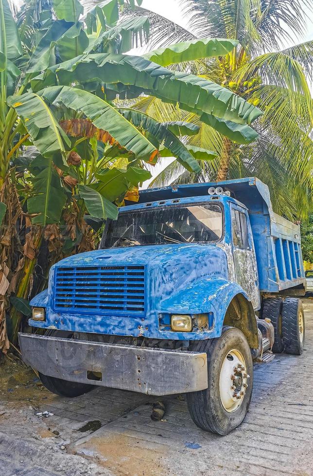 mexikanische lastwagen frachttransporter lieferwagen in puerto escondido mexiko. foto