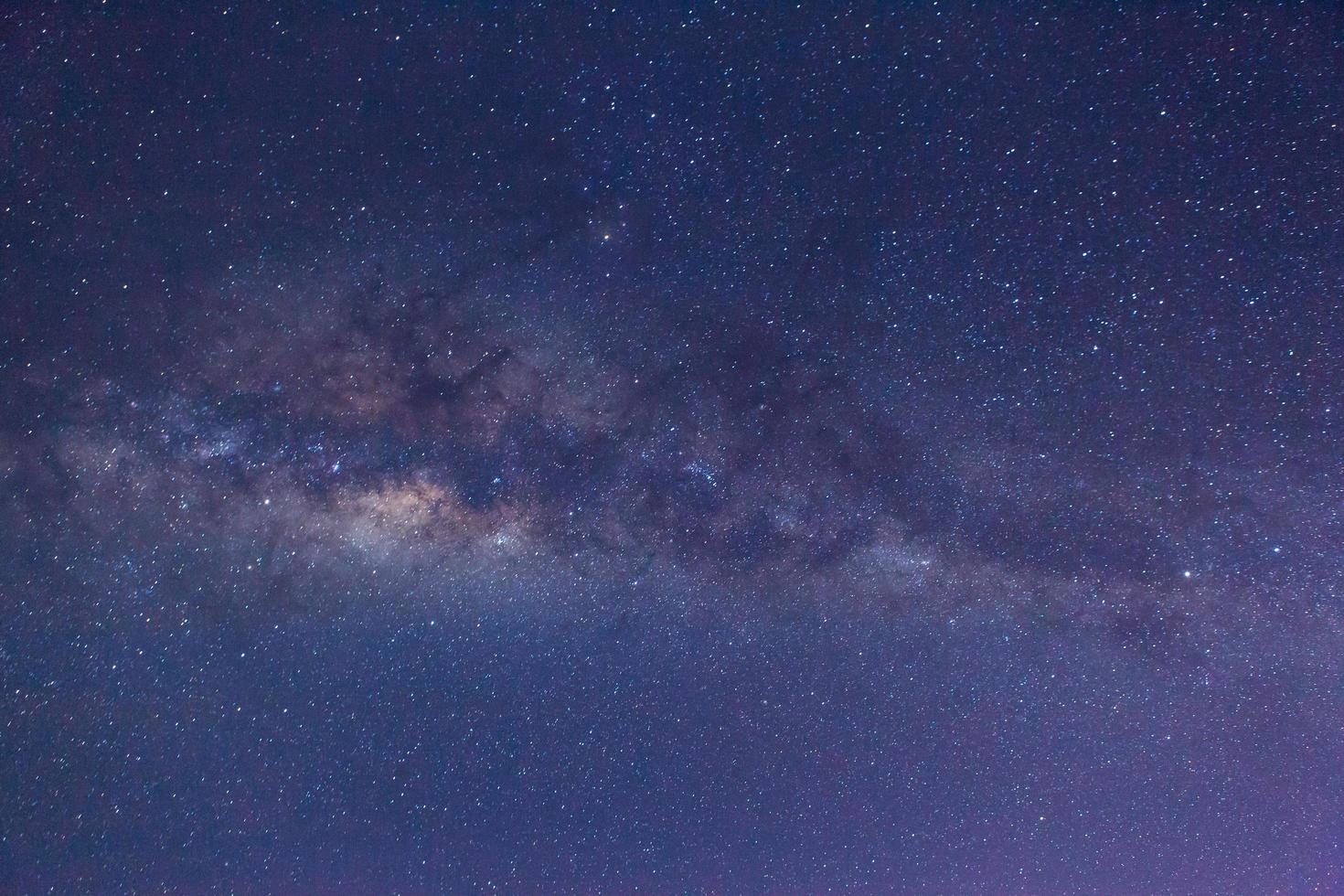 Milchstraße am Nachthimmel foto