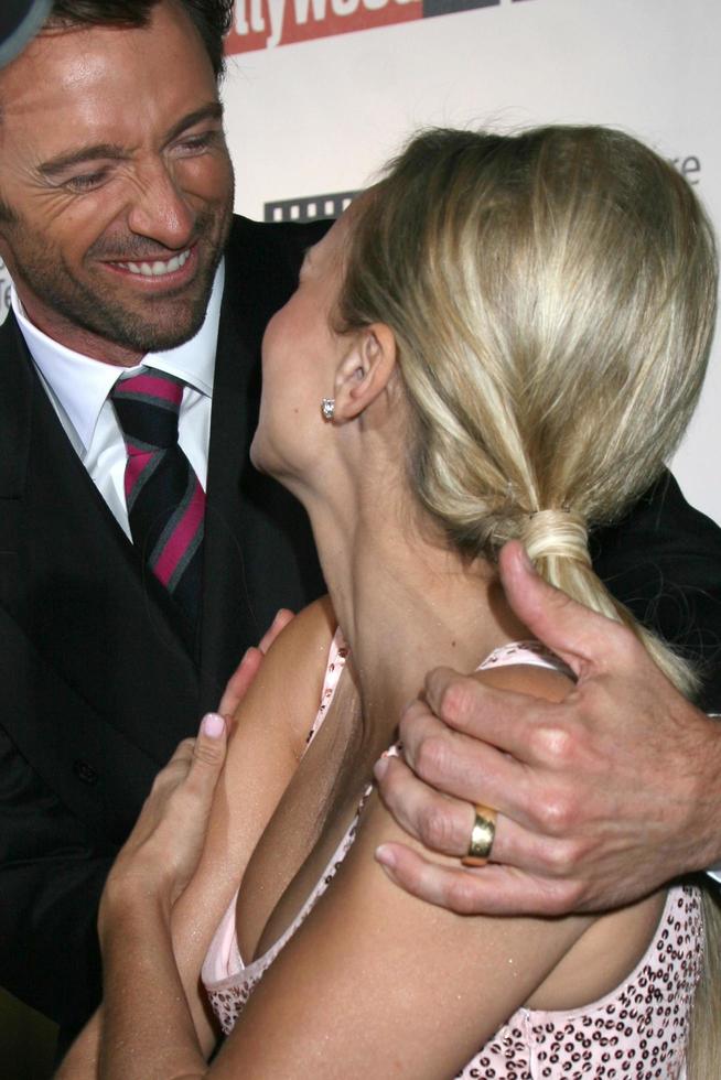 Hugh Jackman und Kristin Chenoweth erreichen am 8. November 2008 in den Sony Studios in Culver City, Kalifornien, eine schöne Romanze zugunsten der Film- und Fernsehfonds foto