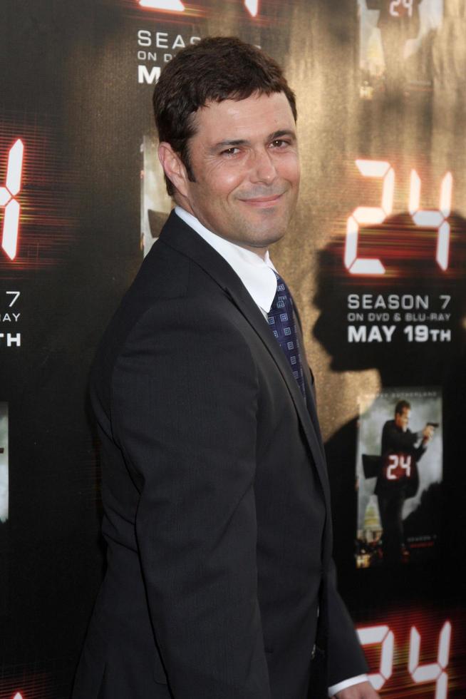 Carlos Bernard kommt am 12. Mai 2009 zum 24. Staffelfinale, wo Staffel 8 und Staffel 7 auf DVD veröffentlicht werden, im Wadworth Theater in Westwood, ca foto