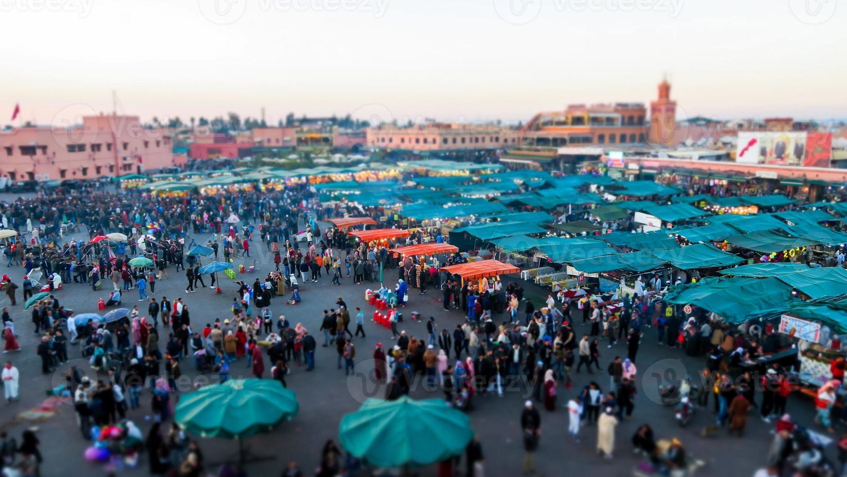 Nicht identifizierte Personen in Marrakesch, Marokko, ca. Juni 2022 foto