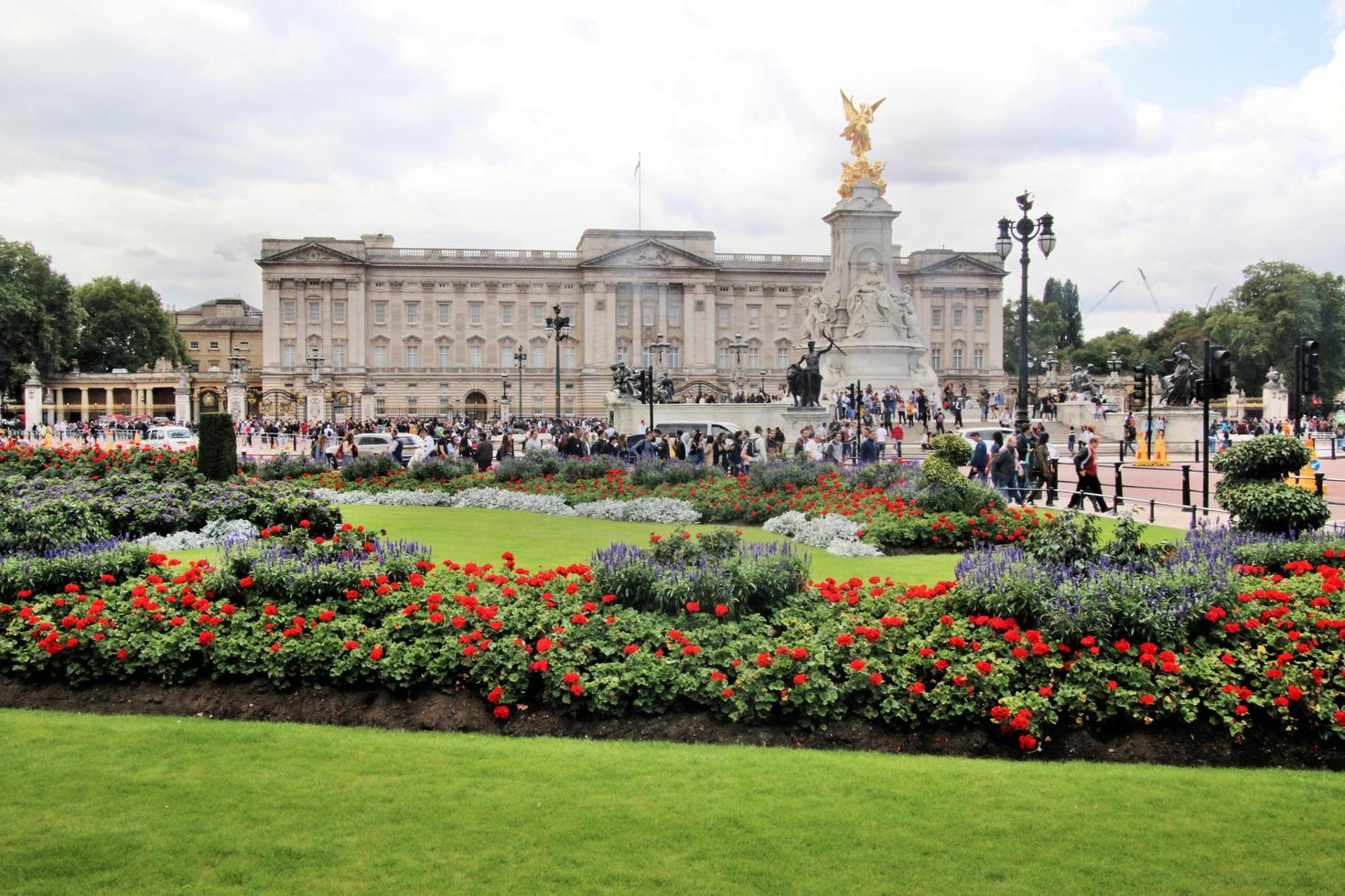 London im Vereinigten Königreich im Jahr 2022. Blick auf den Buckingham Palace foto