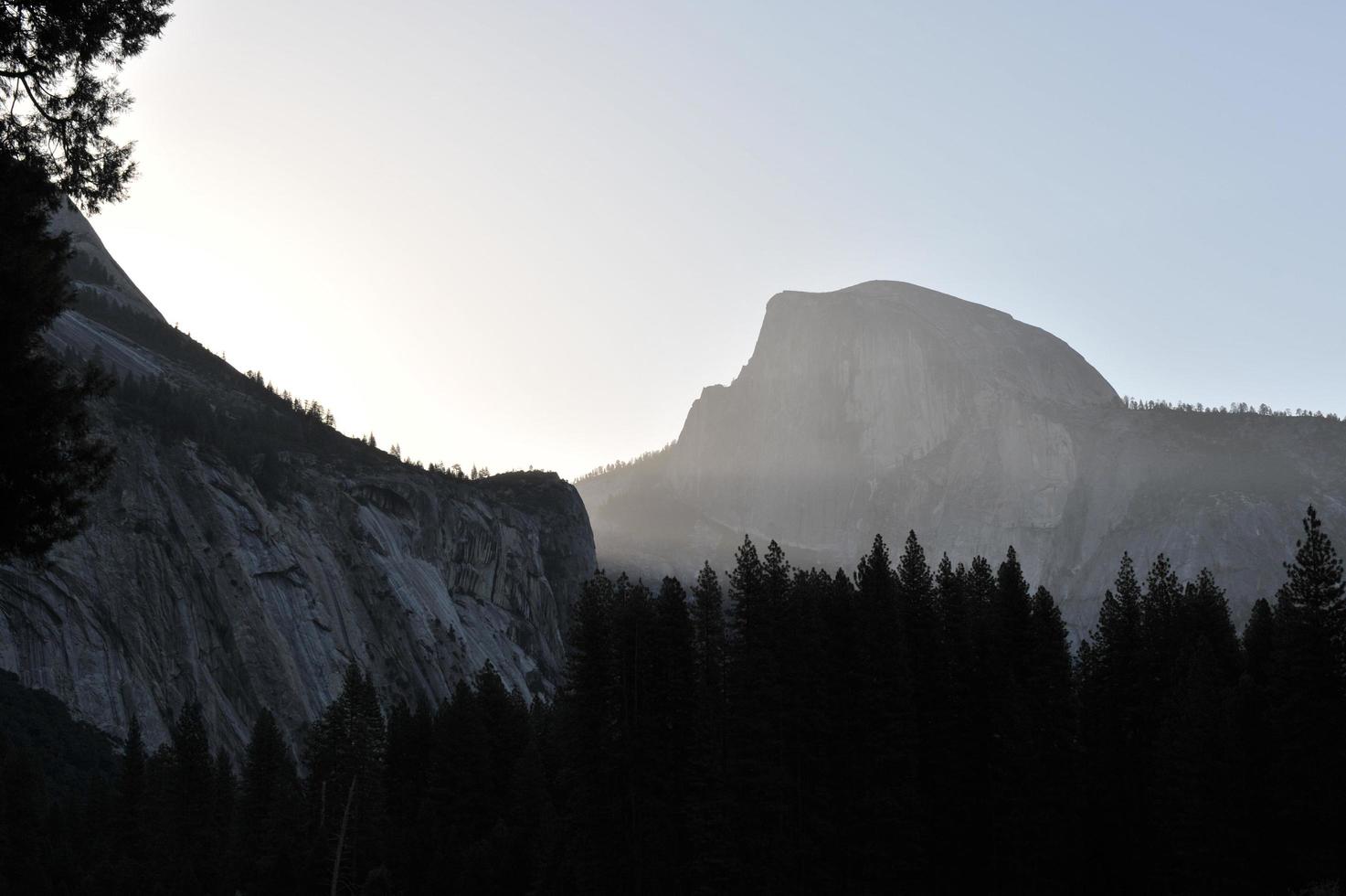 Morgenlandschaft im Yosemite-Nationalpark foto