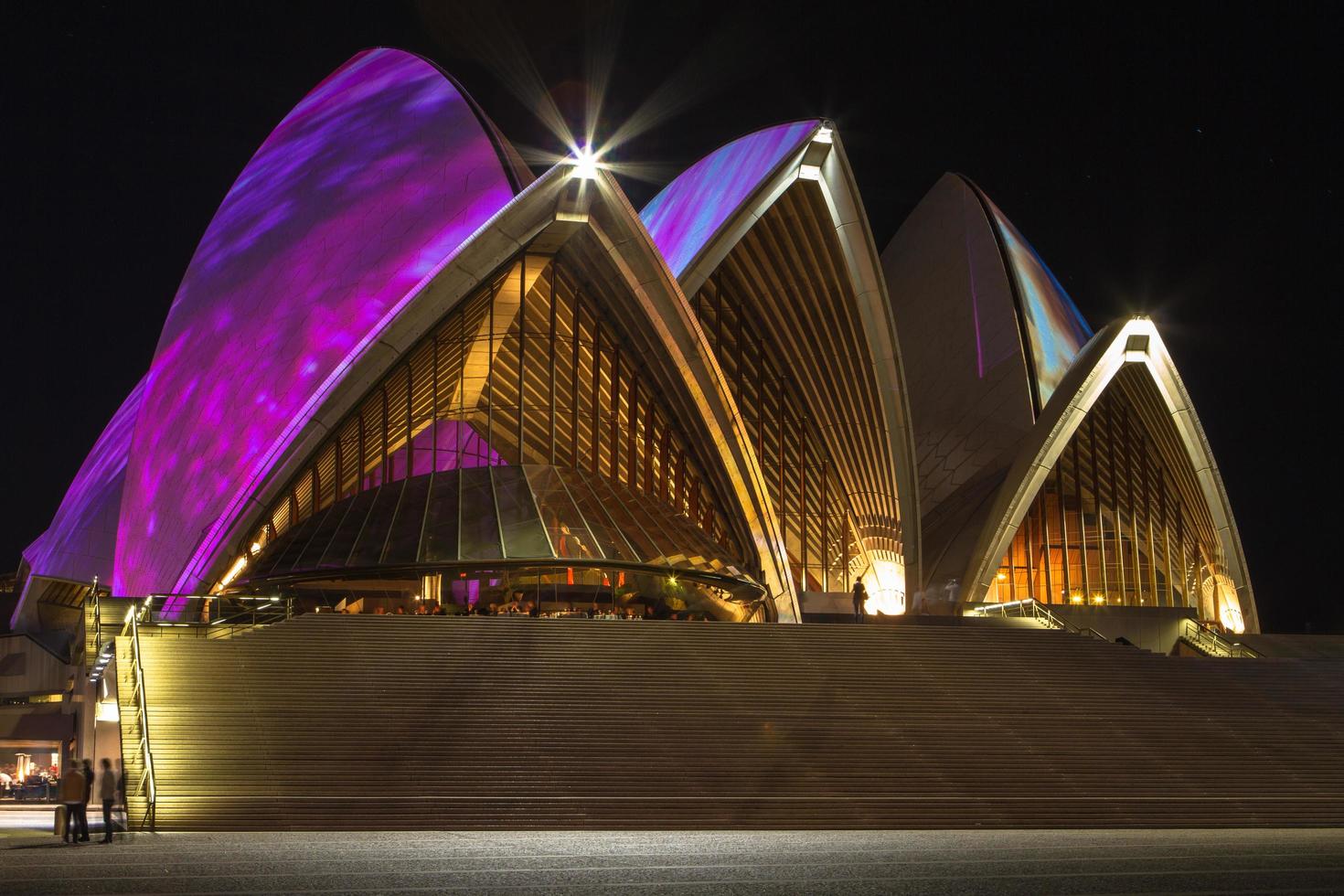 Sydney, Australien, 2020 - Opernhaus in der Nacht foto
