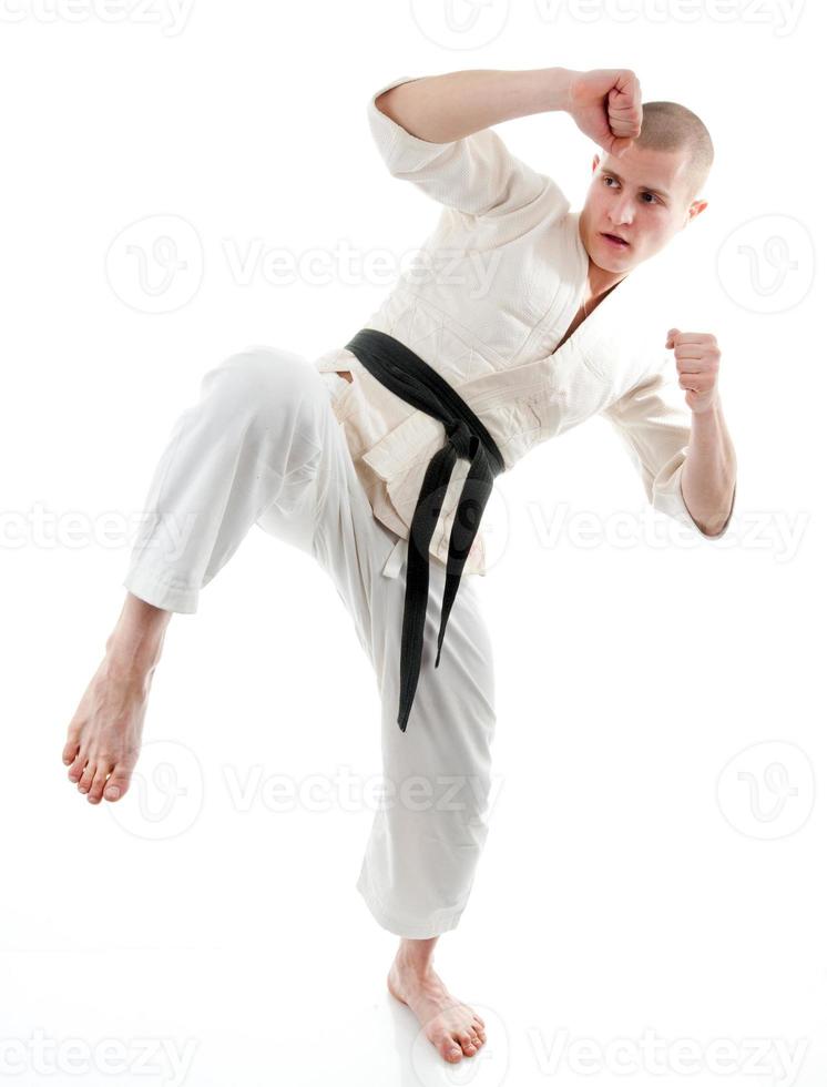 Karate. Mann im Kimono foto