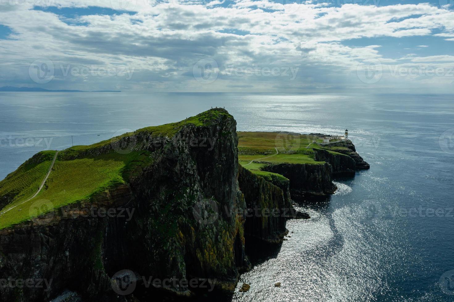 Ozeanküste am Leuchtturm Neist Point, Schottland foto