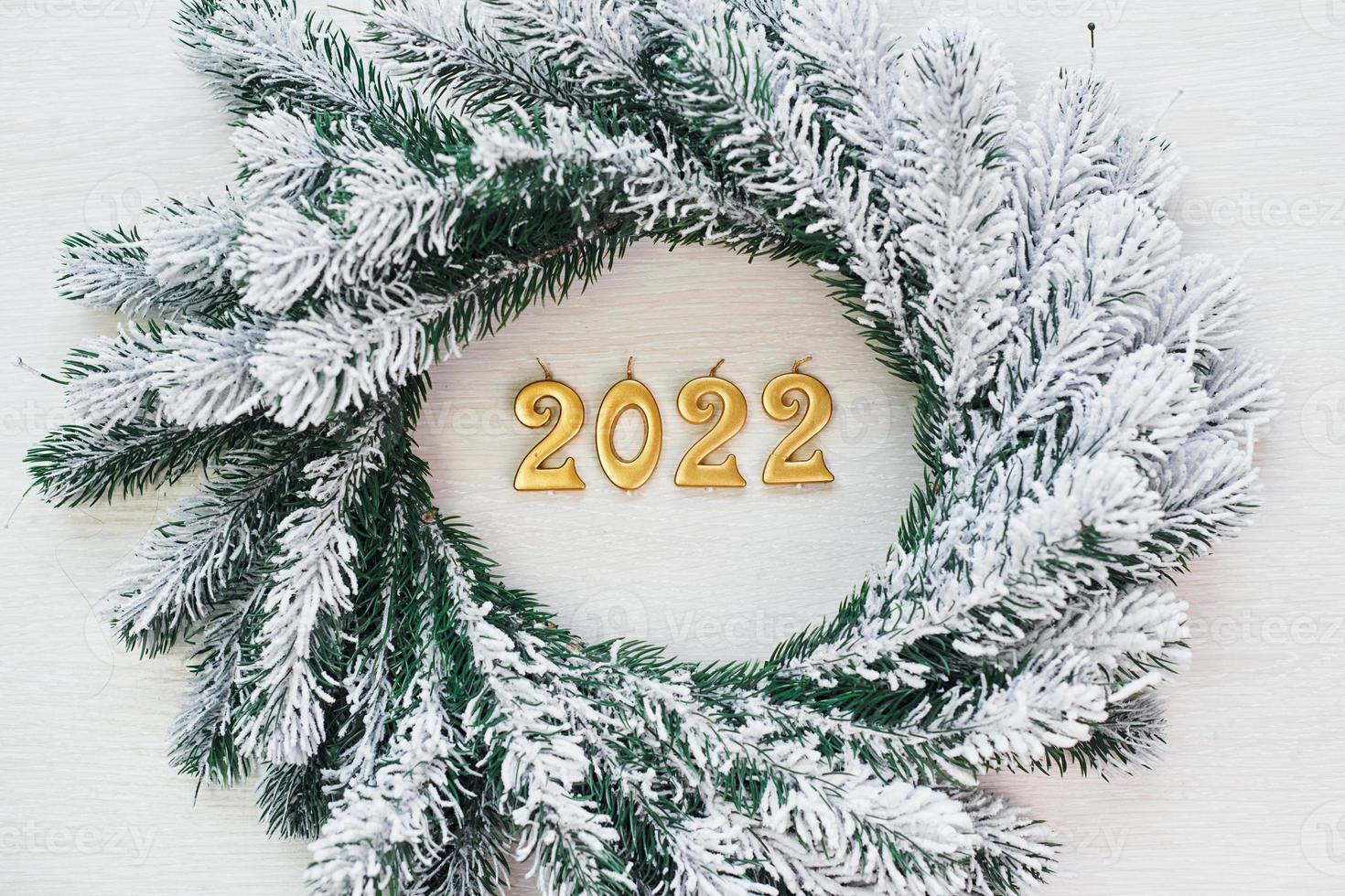 Frohes neues Jahr 2020. Draufsicht auf weihnachtliche festliche Textur mit Dekorationen foto