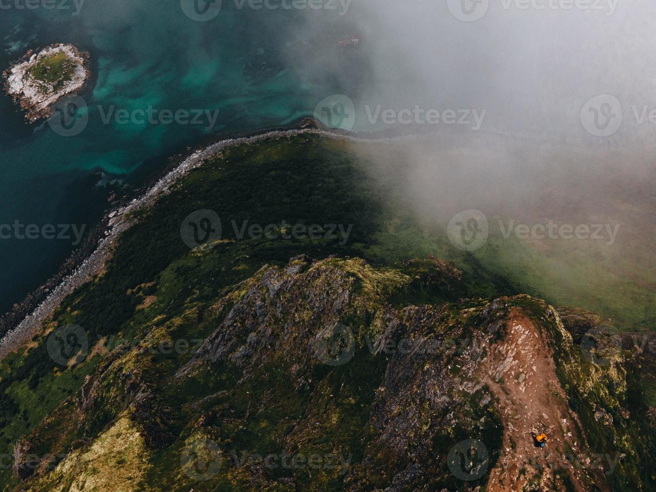 Ansichten von Offeroykammen auf den Lofoten in Norwegen foto