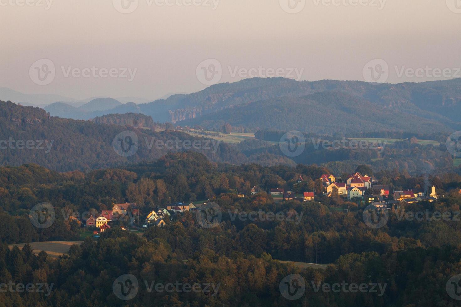 Herbstlandschaften im Elbsandsteingebirge. foto