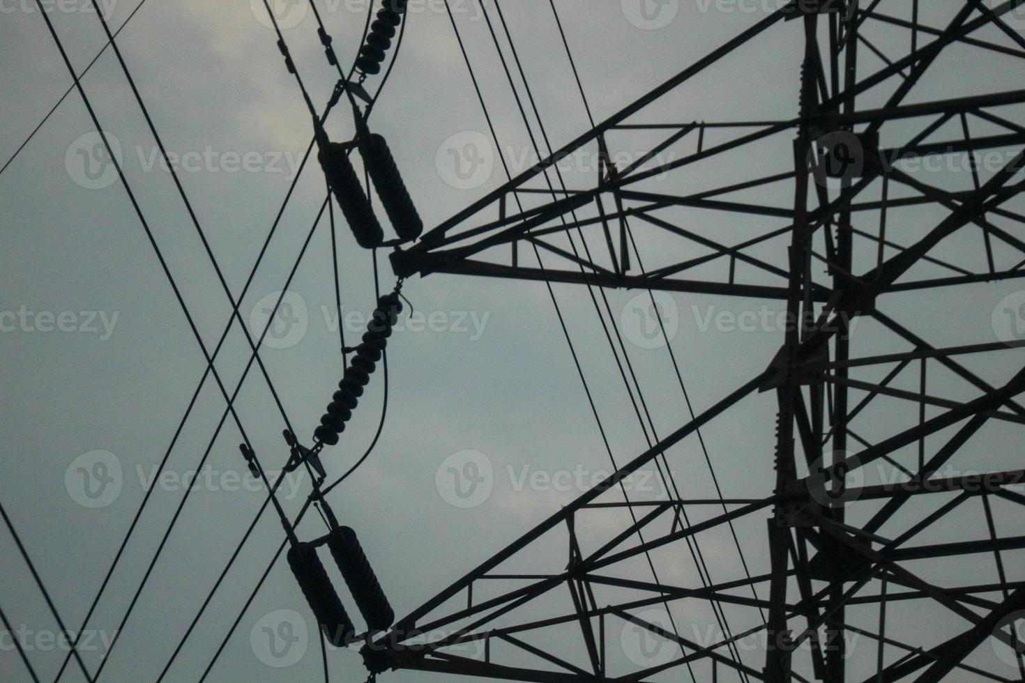 Sutet Tower oder Höchstspannungsfluggesellschaft foto