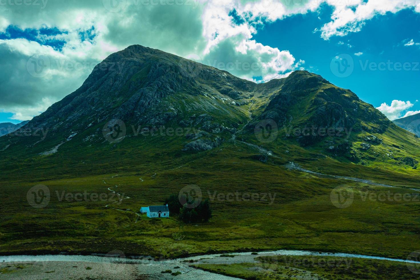 der fluss coupall in den schottischen highlands foto