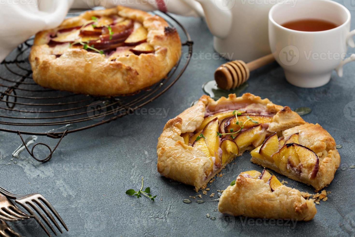 Joghurt- und Nektarinen-Galette foto