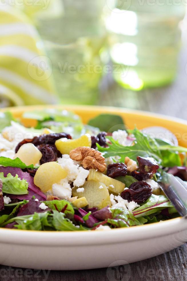 Salat mit gebackenem Rhabarber foto