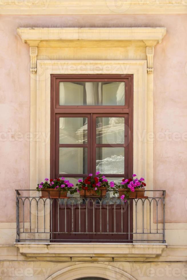 Altes sizilianisches Fenster foto