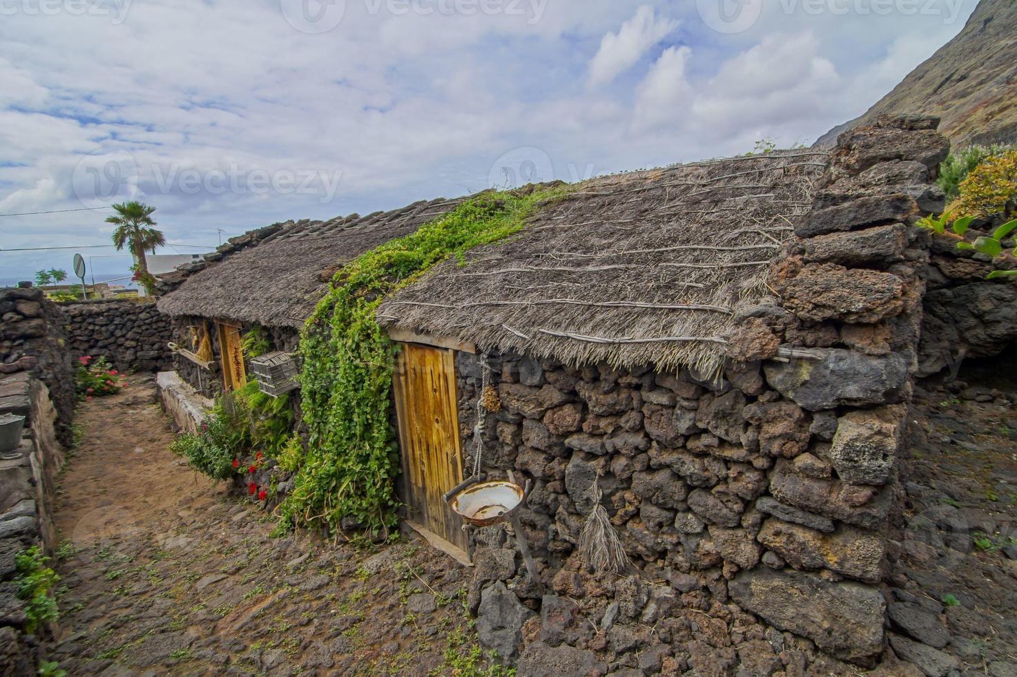 verlassene Häuser auf der Insel El Hierro foto