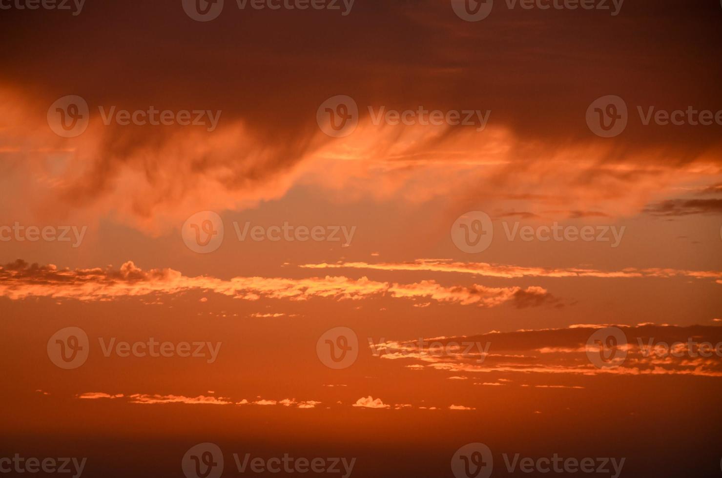 Himmel während des Sonnenuntergangs foto