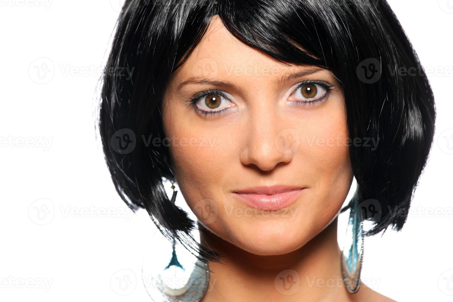 Frau mit schwarzen Haaren foto