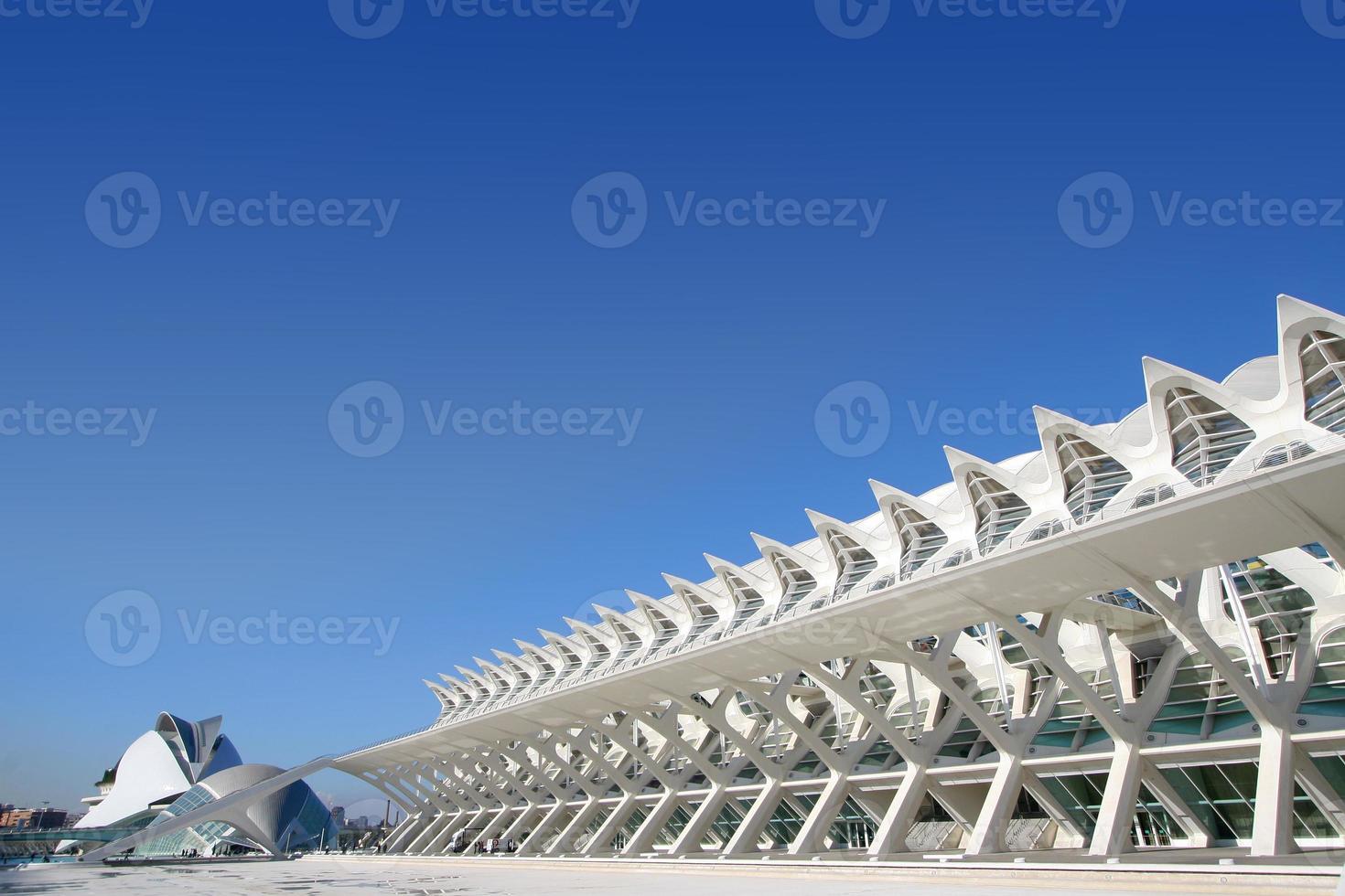 sehr schöne moderne gebäude von valencia in spanien foto