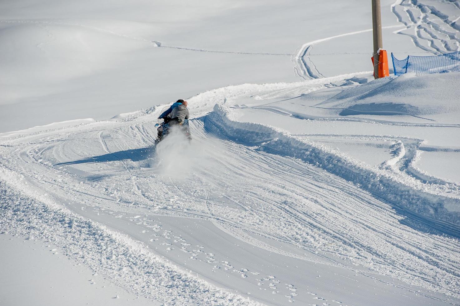 Skipiste mit Skilift foto