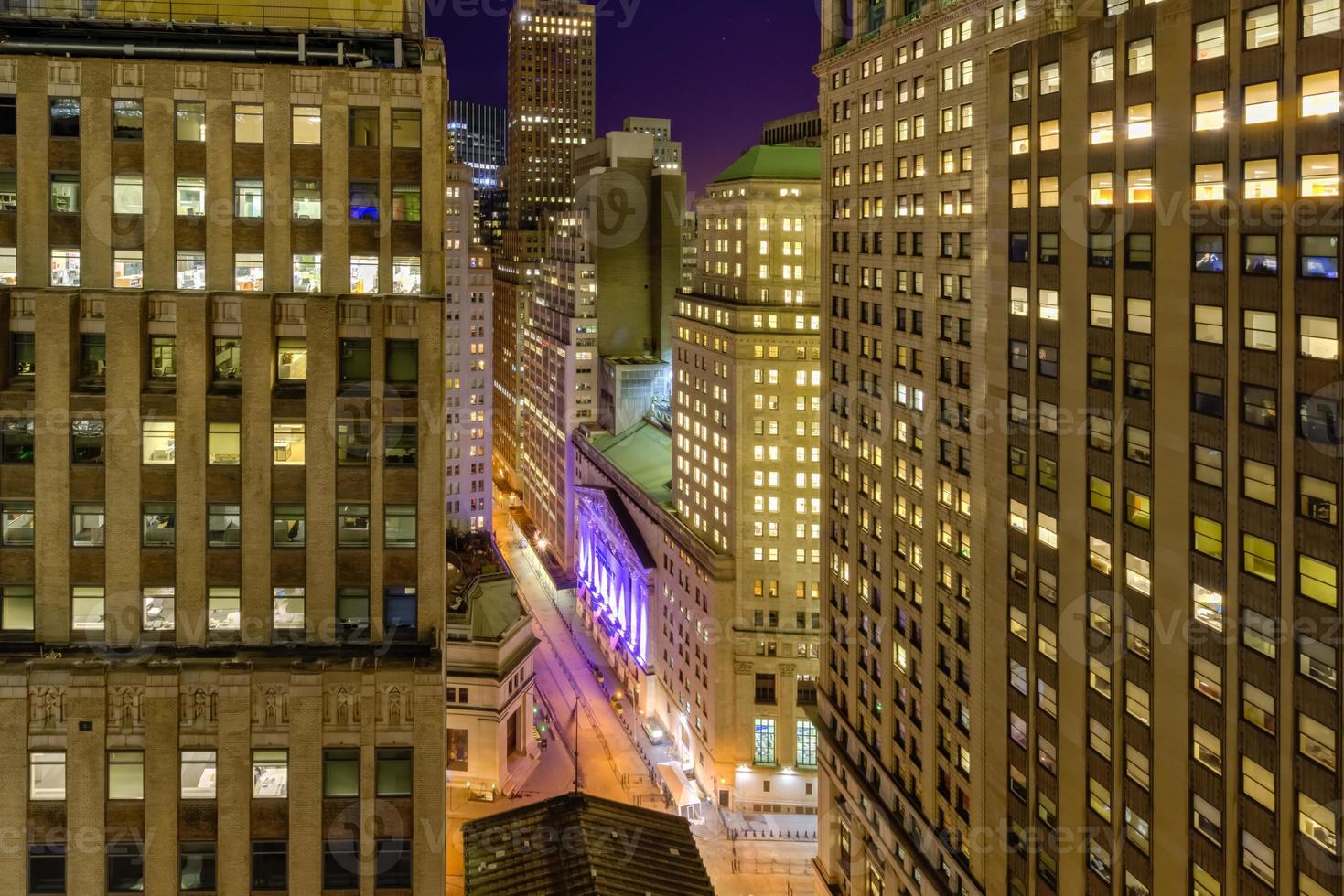 Innenstadt von Manhattan in der Nacht foto