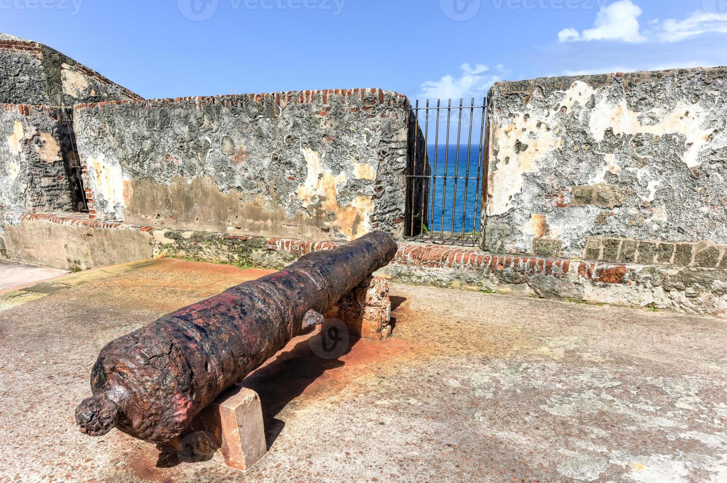 Kanone auf castillo san felipe del morro auch bekannt als fort san felipe del morro oder burg morro. Es ist eine Zitadelle aus dem 16. Jahrhundert in San Juan, Puerto Rico. foto