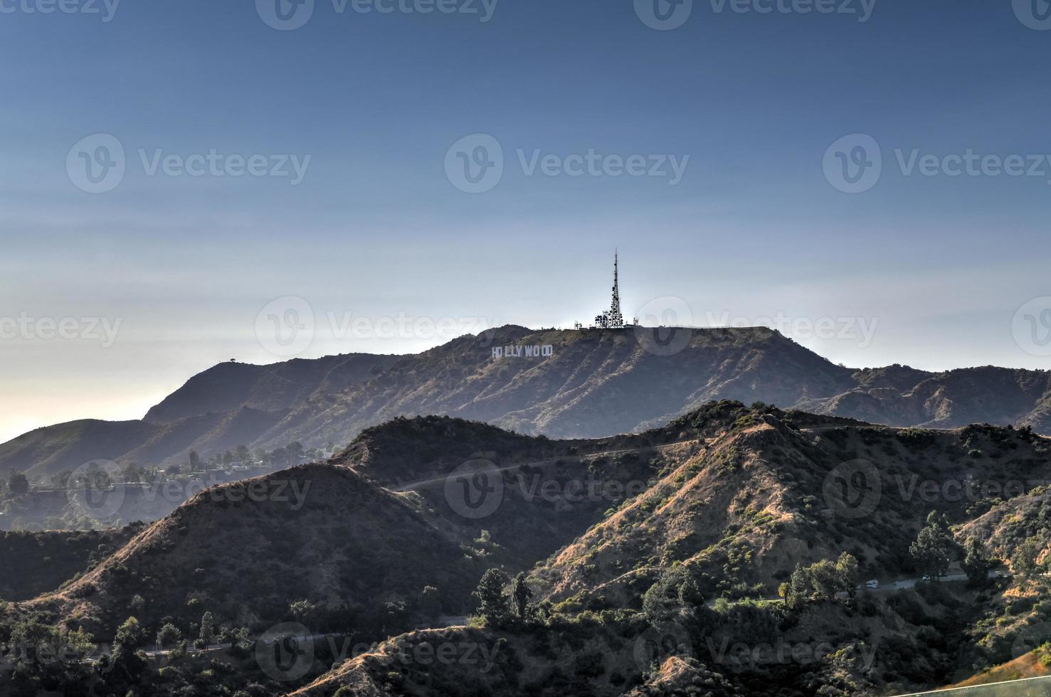 hollywood, kalifornien - 26. juli 2020 - das weltberühmte wahrzeichen hollywood sign in los angeles, kalifornien. foto