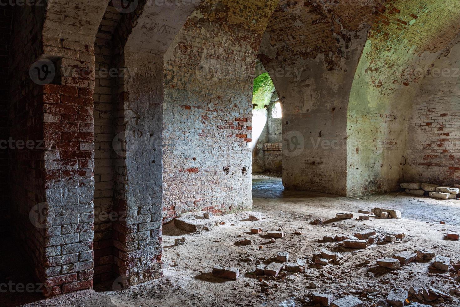 alte festungskeller in daugavpils foto