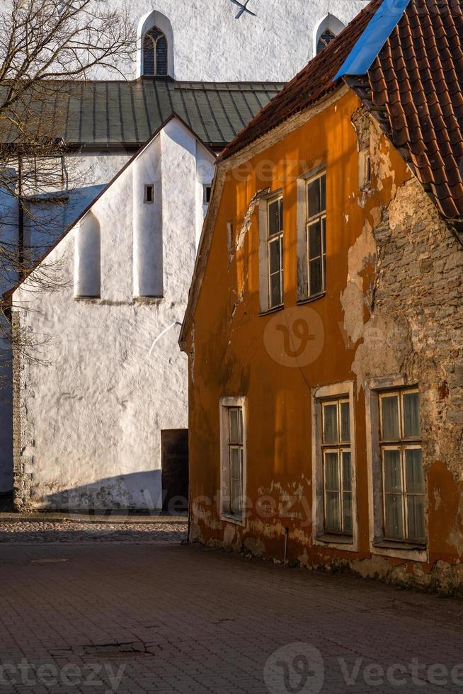 altstadt von tallinn am sommerabend foto