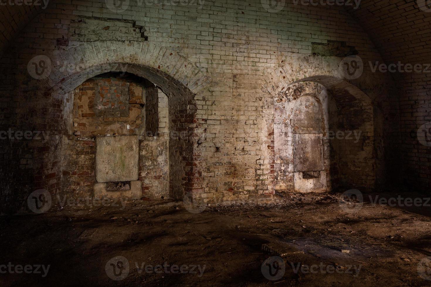 alte festungskeller in daugavpils foto