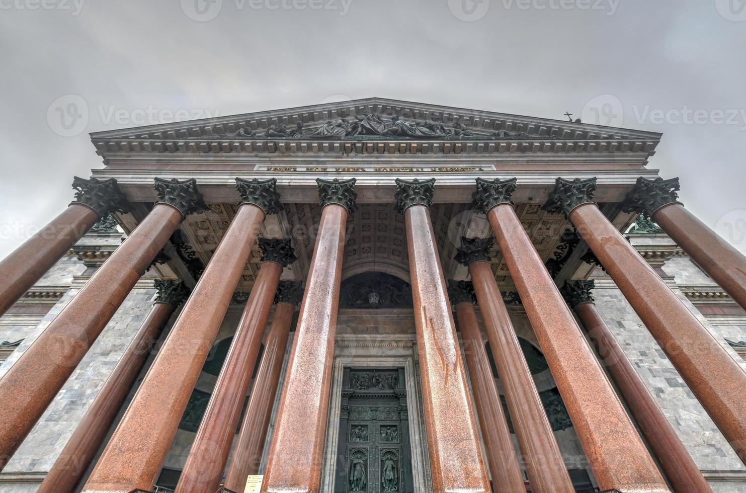 St. Isaak-Kathedrale in Sankt Petersburg, Russland. Es ist die größte christlich-orthodoxe Kirche der Welt foto