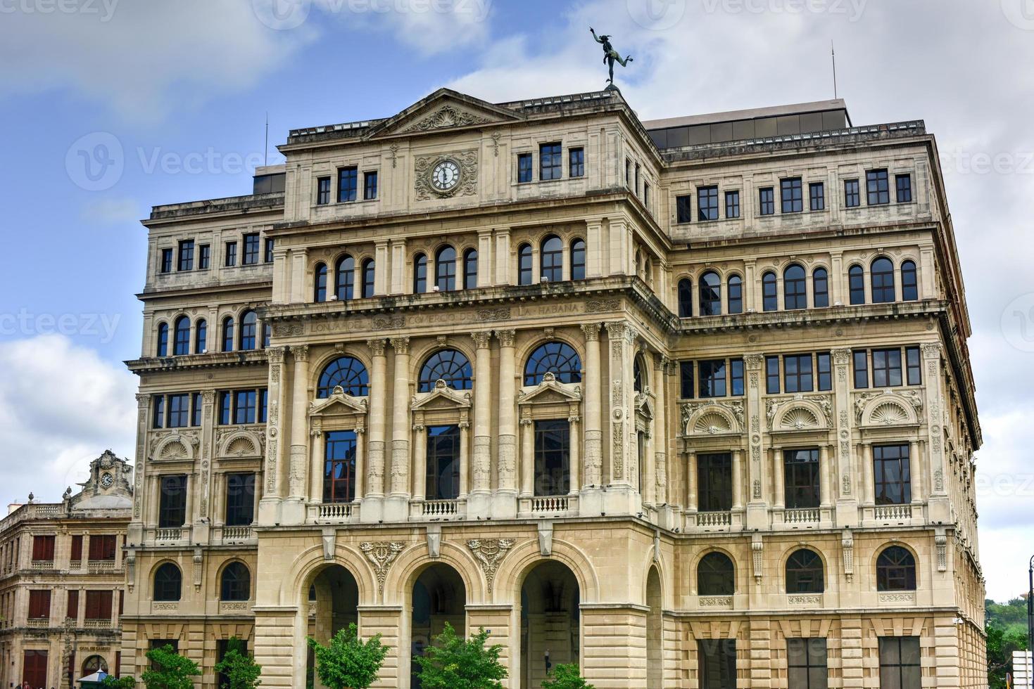 lonja del comercio - handelsmarkt in havanna, kuba. foto