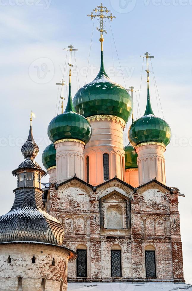 russisch-orthodoxe kirche von rostov, im kreml, am goldenen ring außerhalb von moskau. foto