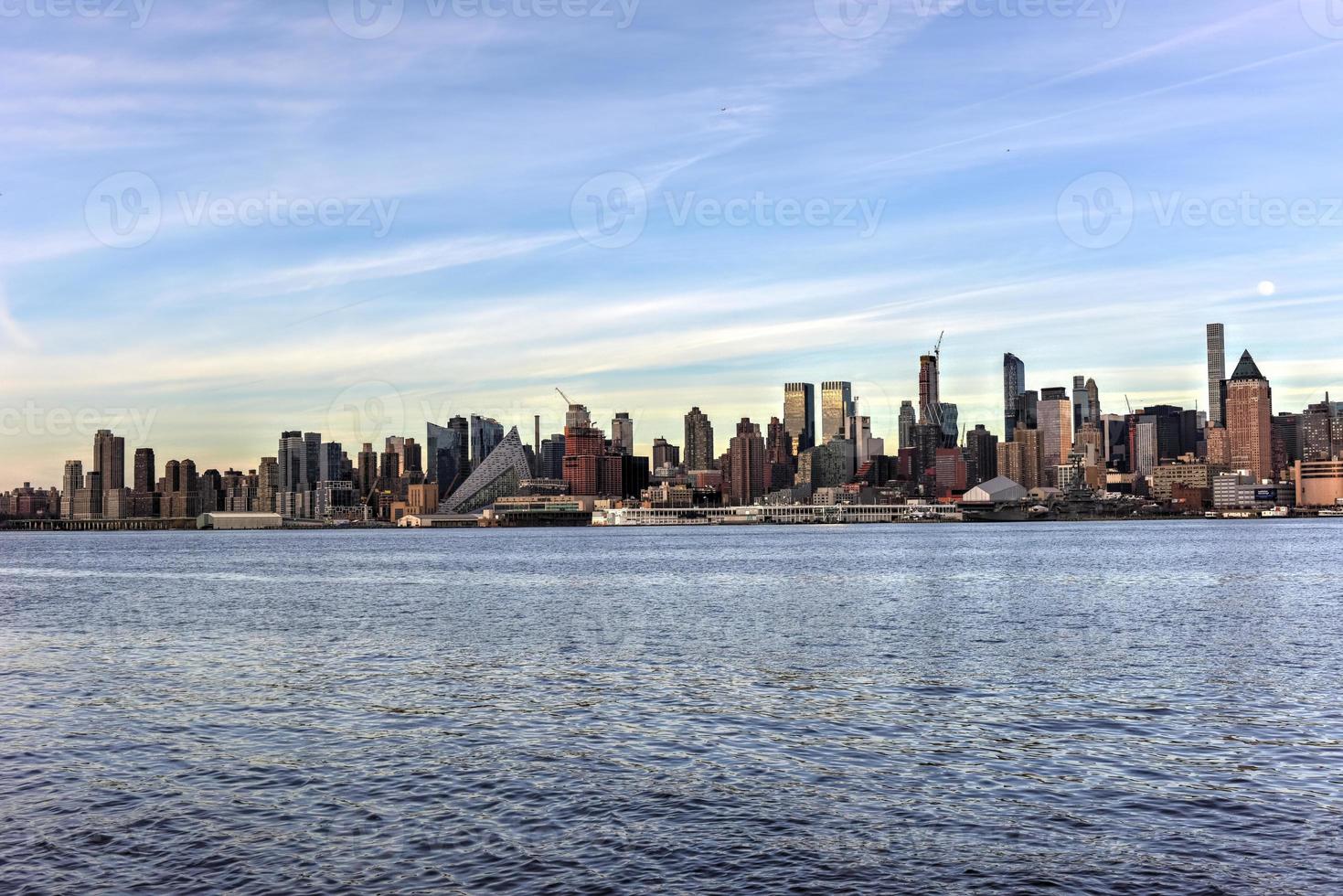 Skyline von New York City, gesehen von Weehawken, New Jersey. foto