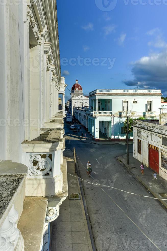 Gouverneurspalast entlang der Plaza de Armas in Cienfuegos, Kuba. foto