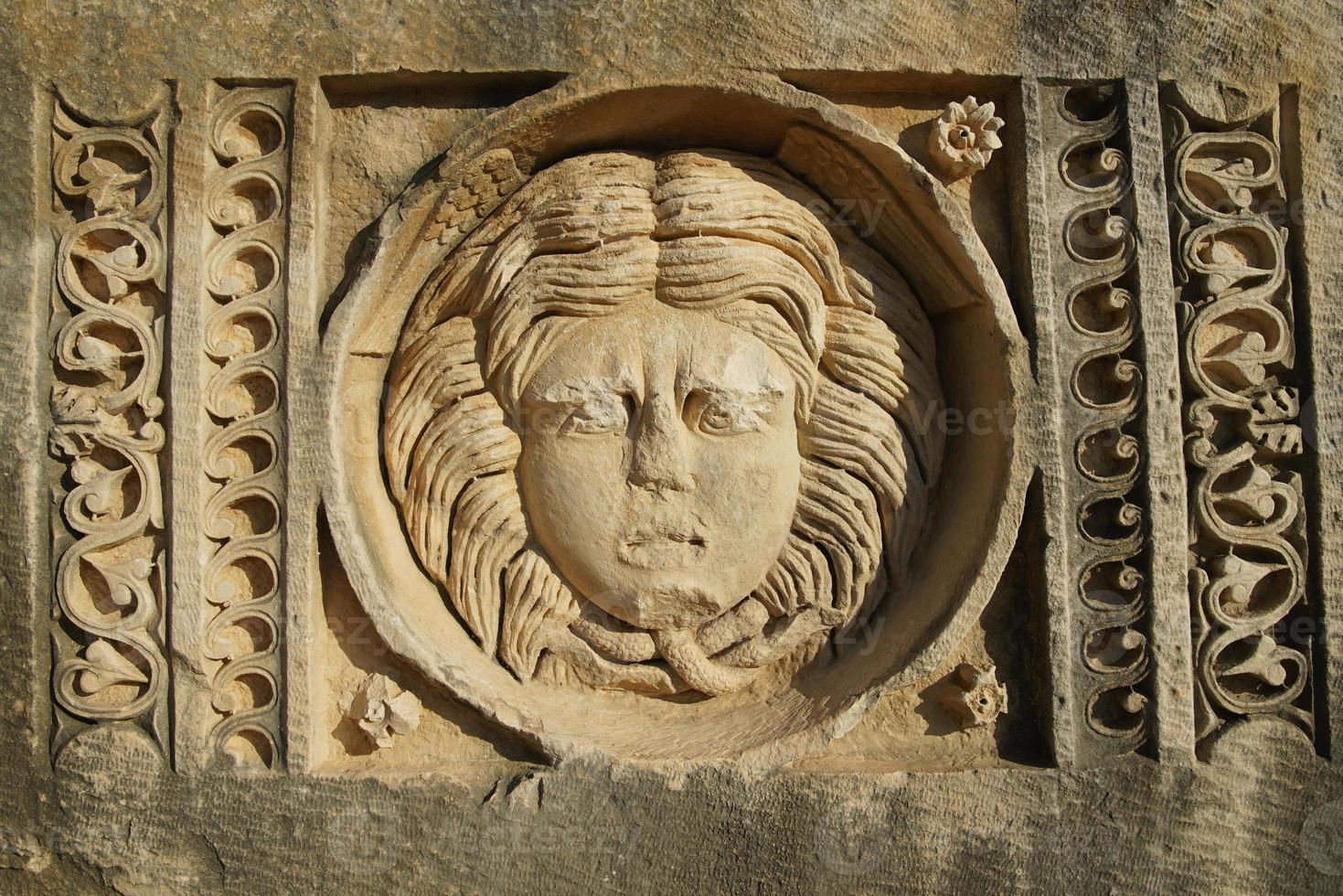 Medusa-Relief im Andriake-Museum in Demre, Antalya, Türkei foto