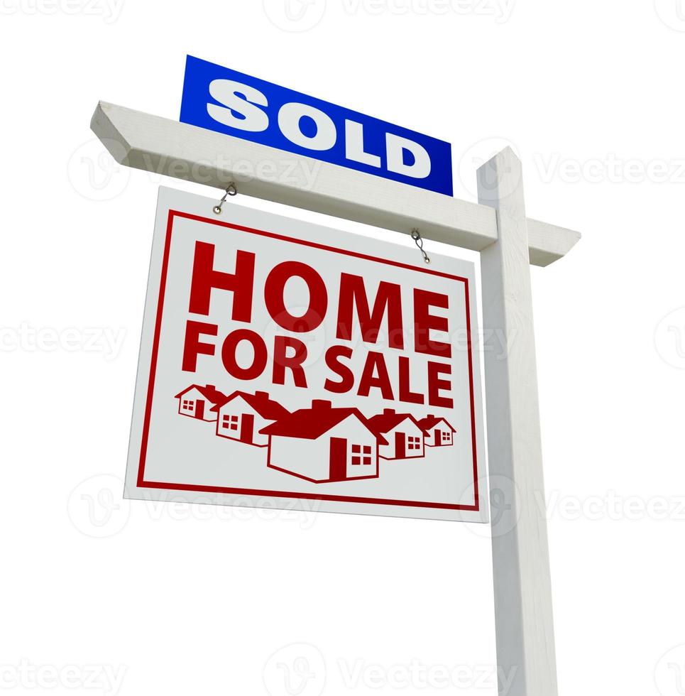 blau und rot verkauftes haus zum verkauf immobilienschild auf weiß foto