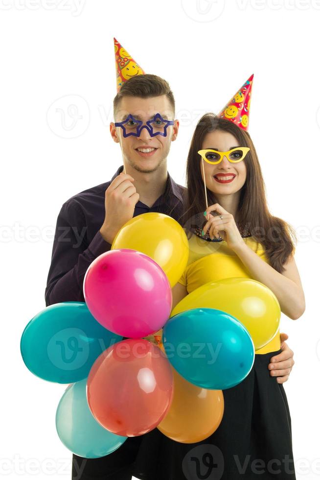 Porträt von fröhlichen Paaren auf einer Party am Tag der Geburt foto