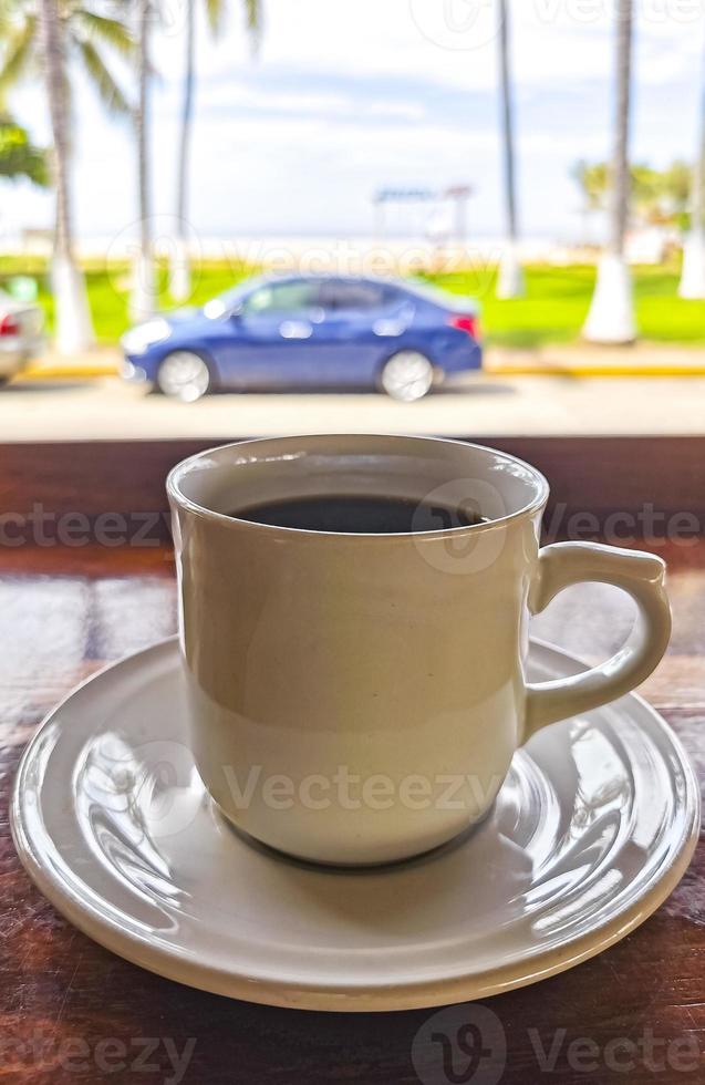 tasse americano schwarzer kaffee im restaurant mexiko. foto