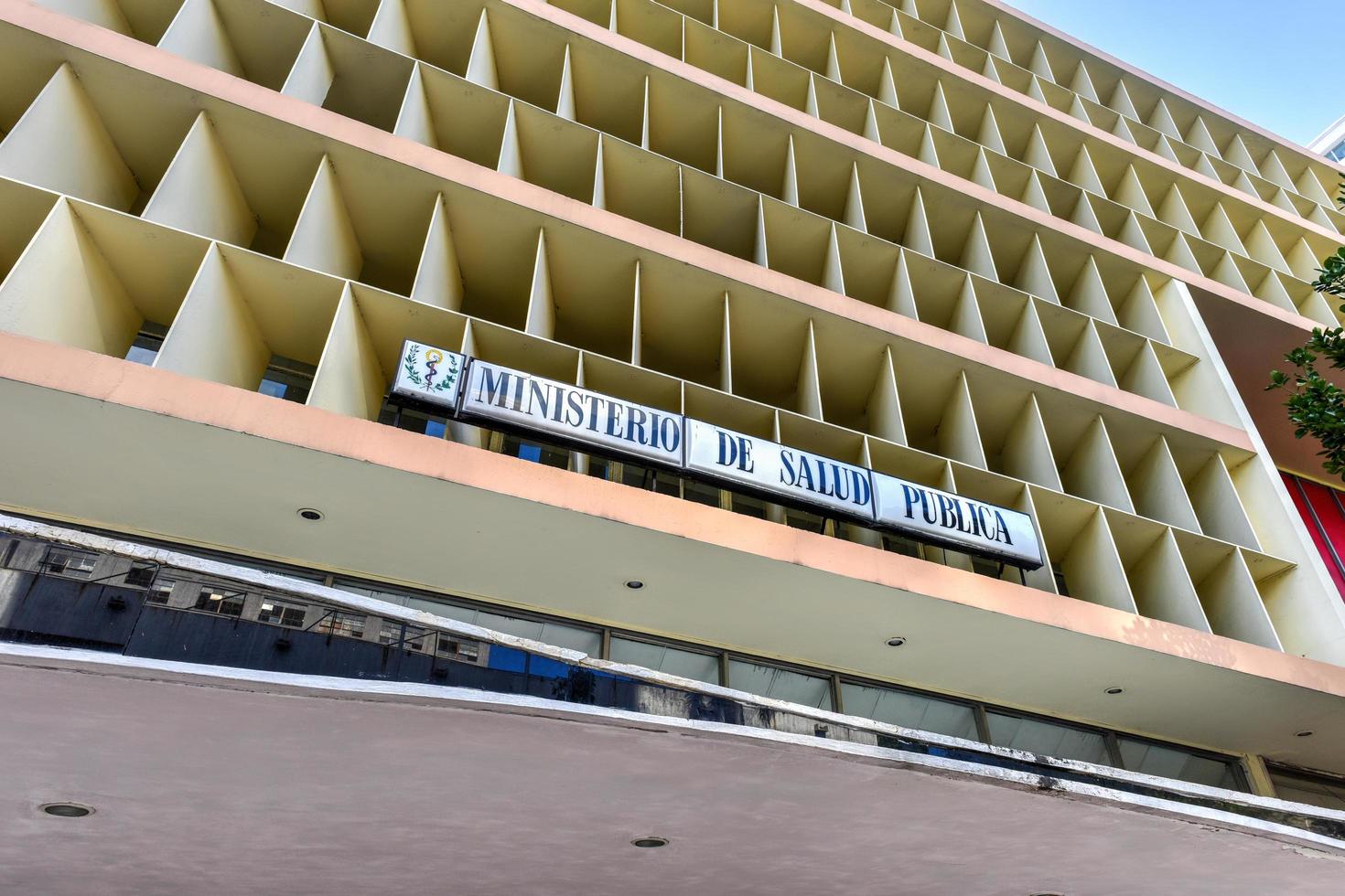 Gebäude des Gesundheitsministeriums in Havanna, Kuba, 2022 foto
