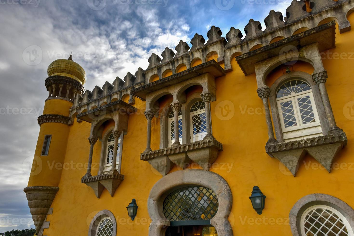 Palacio da Pena in Sintra, Lissabon, Portugal, Europa. es ist ein romantisches schloss in sao pedro de penaferrim, in der gemeinde sintra, portugal. foto