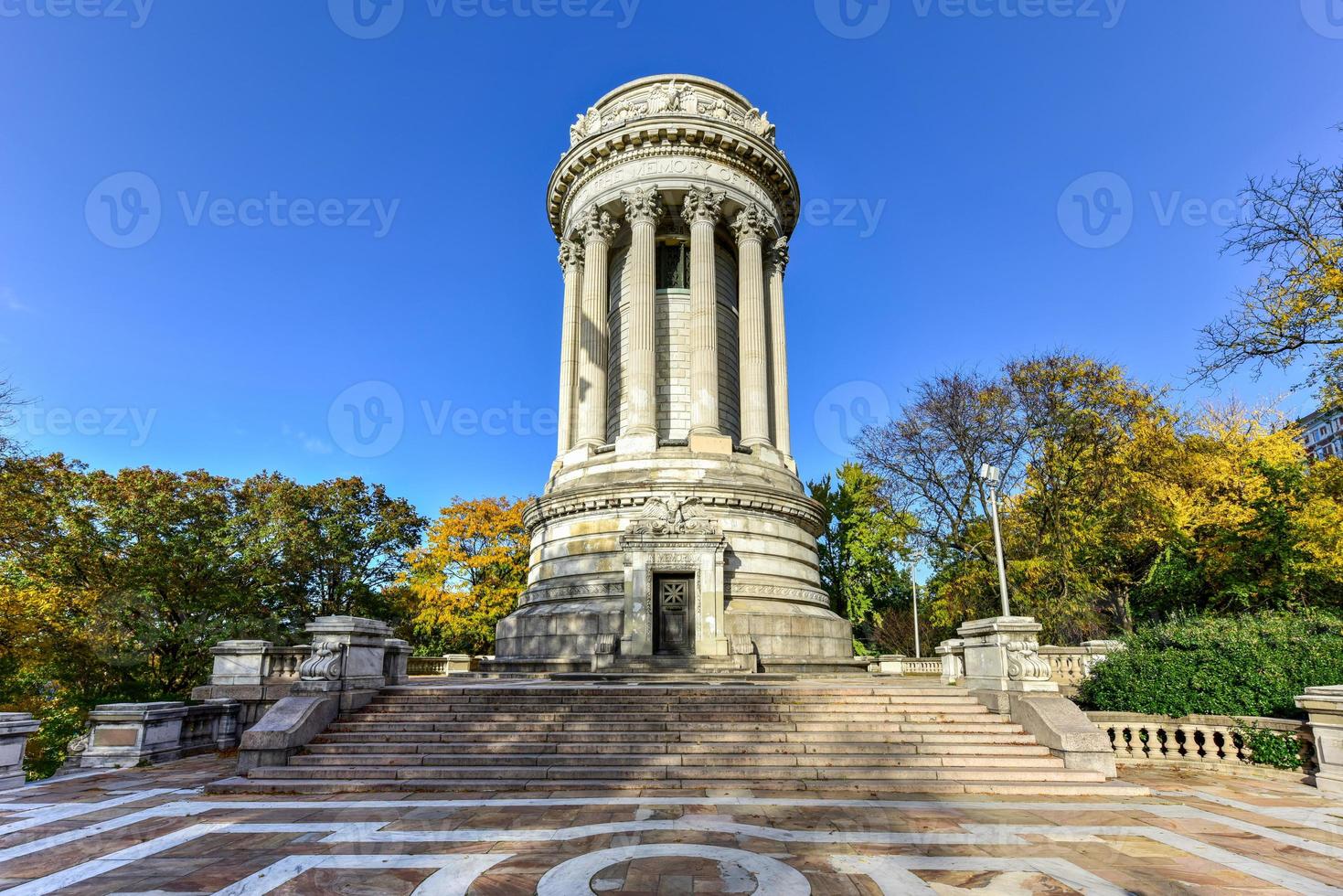 das denkmal für soldaten und seeleute im riverside park in der oberen westseite von manhattan, new york city, erinnert an soldaten und seeleute der unionsarmee, die im amerikanischen bürgerkrieg gedient haben. foto